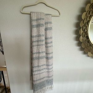 American eagle scarf